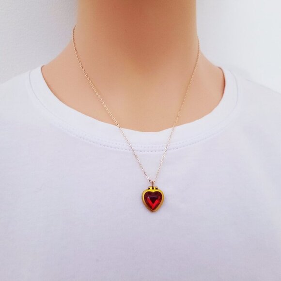 Vintage Locket Charm Necklace Red Heart Pendant Necklace Jewelry for Women - Picture 4 of 8